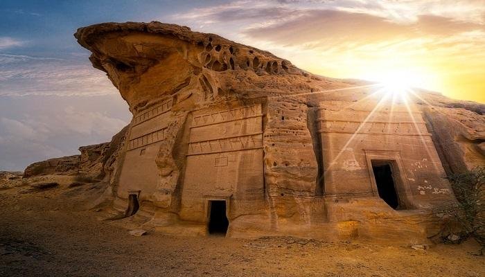 العُلا 